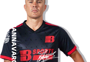 b体育体育专栏：探讨大数据与智能监控技术在全球足球联赛中实现高效战术部署的案例